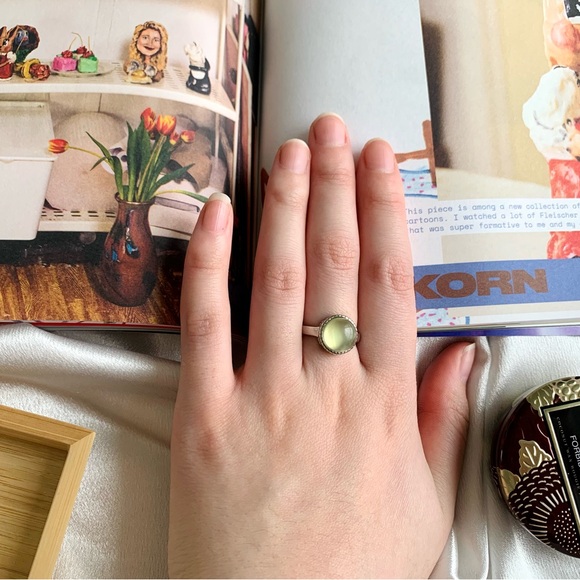 Brand new prehnite stone ring - Picture 4 of 4